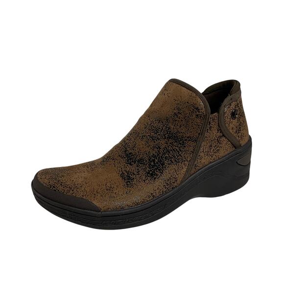 BZees Women's  Domino Ankle Boots Size 6.5 - Picture 1 of 9